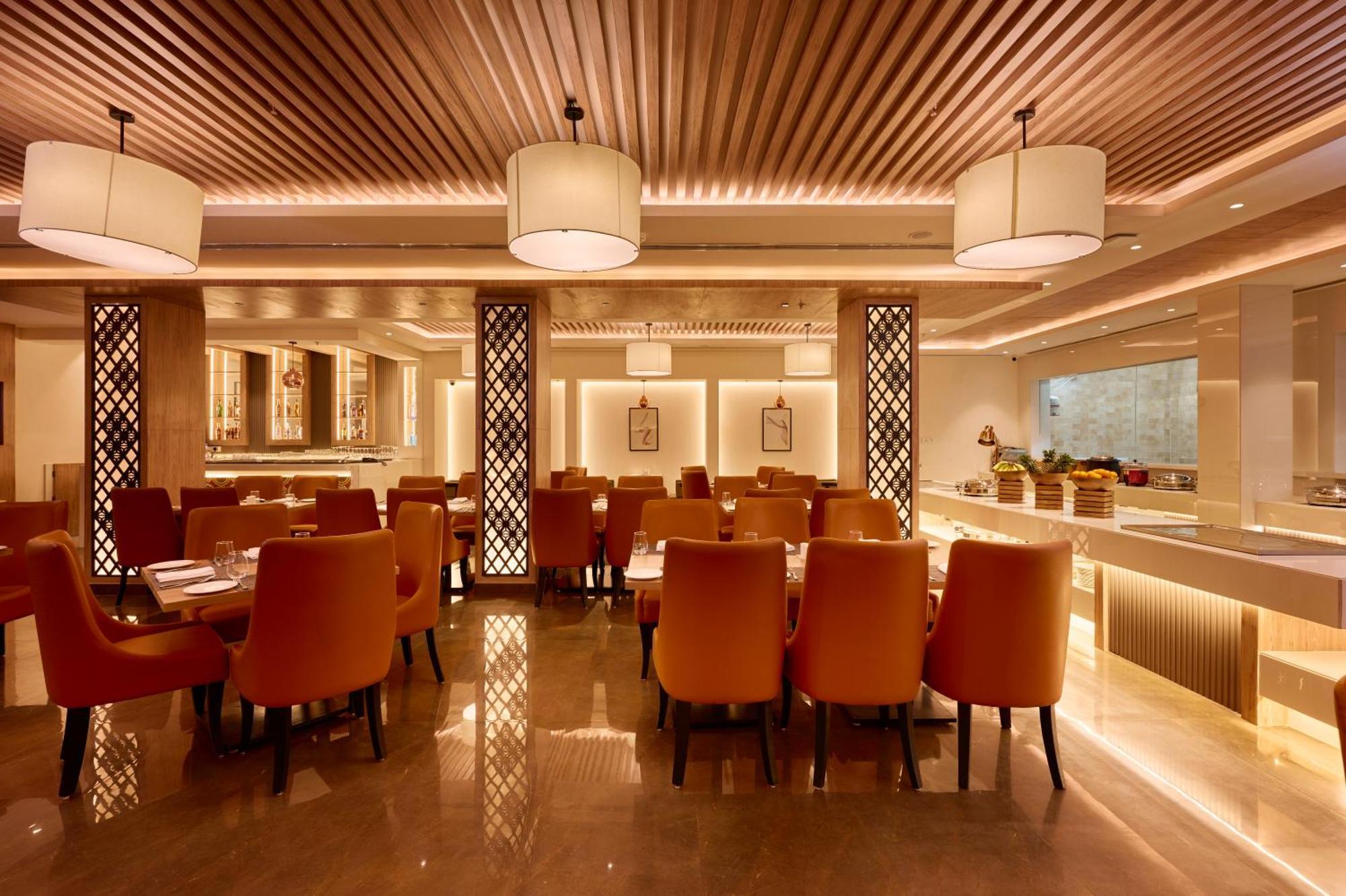 Delite Sarovar Portico Faridabad Exterior photo